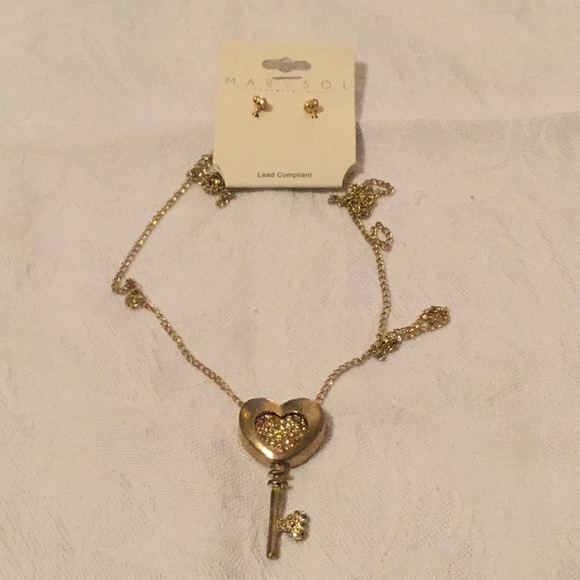 NWT Gorgeous New Rhinestone  Key /Heart 💋 - Picture 2 of 5